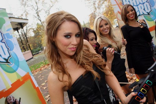 band-hero-the-saturdays-4