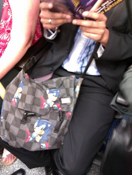 sonic-manbag-tube